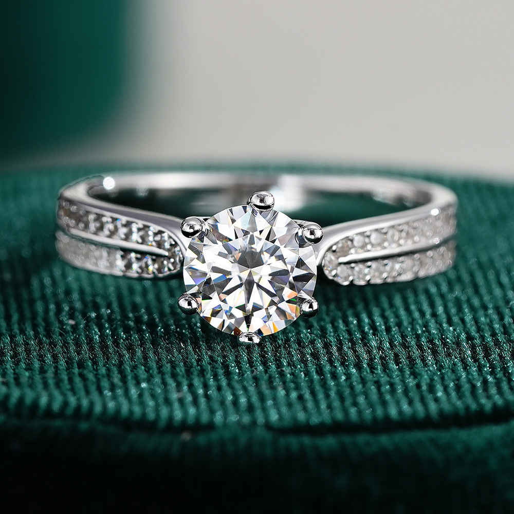 Moissanite Engagement Ring 1 Carat - Cincin Pertunangan Moissanite Enam Cakar Klasik